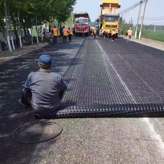 Géogrille biaxiale en PVC polyester haute résistance à la traction pour la fondation Rawilway